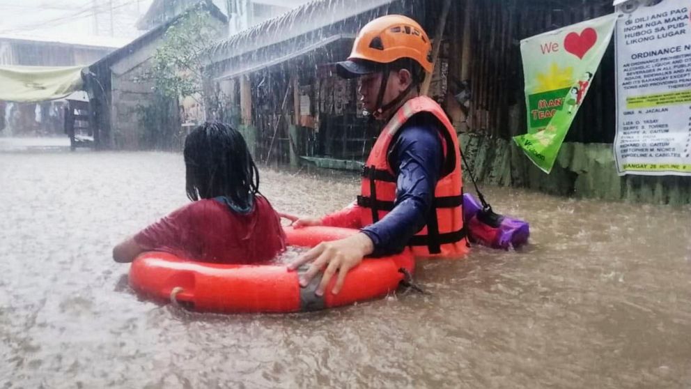 Powerful typhoon threatens Philippines, thousands evacuated