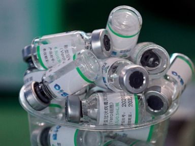 Peru's foreign minister quits over secret vaccination