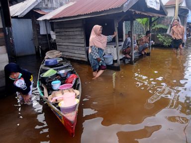 Tens of thousands evacuated amid Indonesia floods
