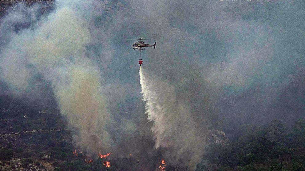 900 evacuated in Sardinia wildfires; Greece, France send aid