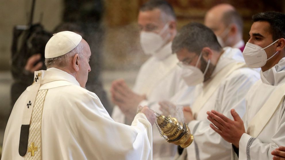 Pope ordains 9 priests, saying: Stay humble, compassionate