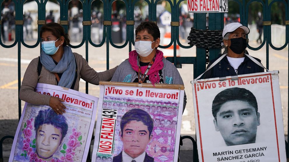 EXPLAINER: Mexican army’s role in students’ disappearance