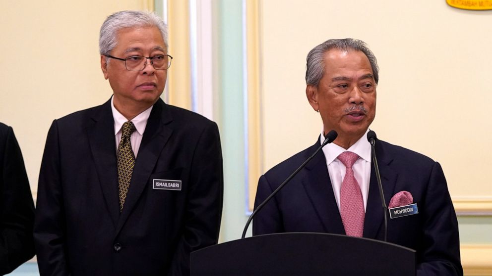 Key party in Malaysia ruling alliance pulls support for PM