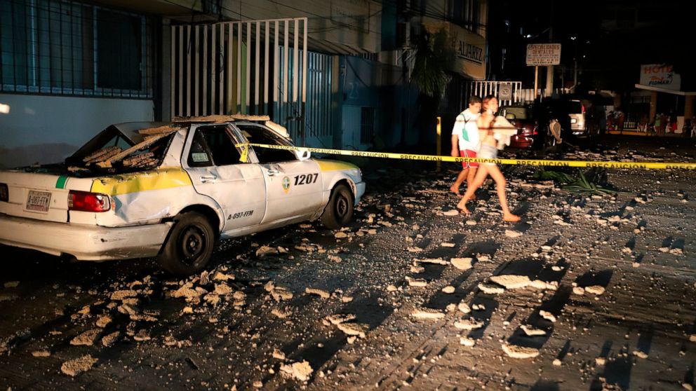 Cleanup begins in Acapulco after strong earthquake