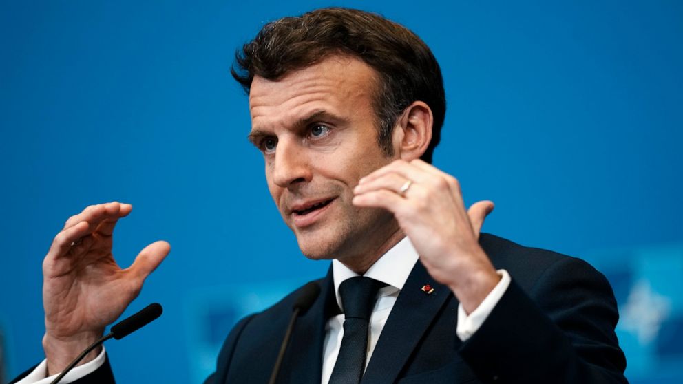 Campagne de France : Macron fait face à des critiques le qualifiant de « tueur »