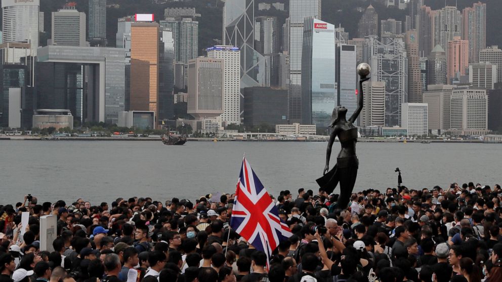 Thousands flee Hong Kong for Britain, fearing China’s repression