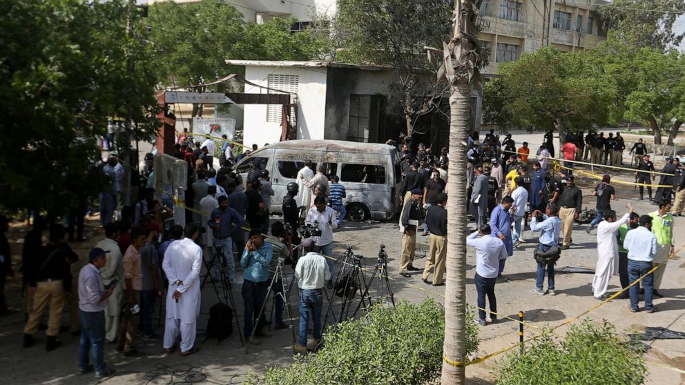 Suicide blast in southern Pakistan kills 3 Chinese, driver