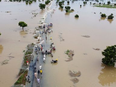 Nigeria races to assist flood victims; death toll tops 600