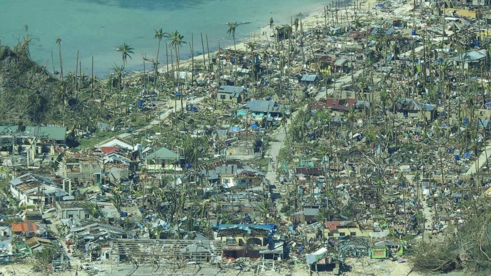 Typhoon leaves 19 dead, many homes roofless in Philippines