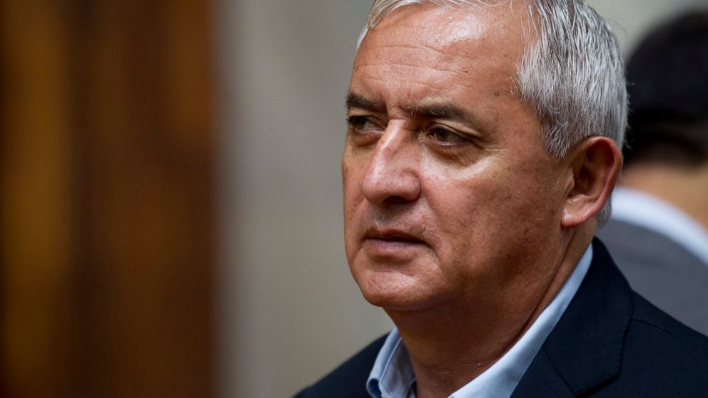 Tribunal de Guatemala condena a expresidente por fraude y conspiración