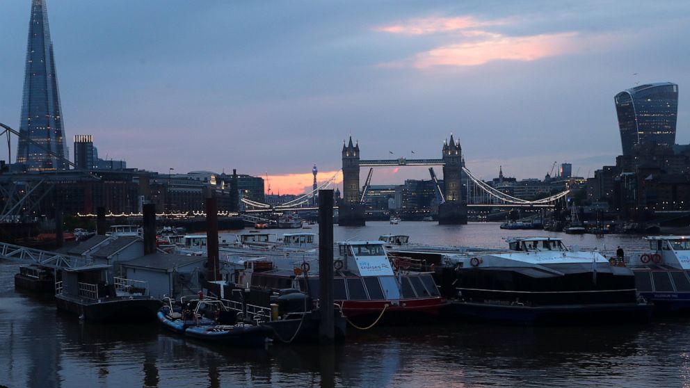 London's Tower Bridge reopens after being stuck for hours