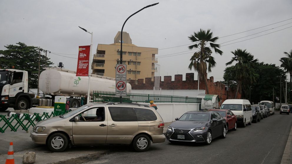 Frustration grows in Nigeria at continuing fuel shortage