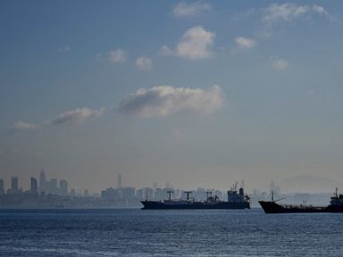 Russia rejoins wartime deal on Ukrainian grain exports