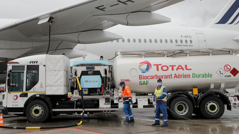 Air-France-KLM launches first long-haul flight with eco-fuel