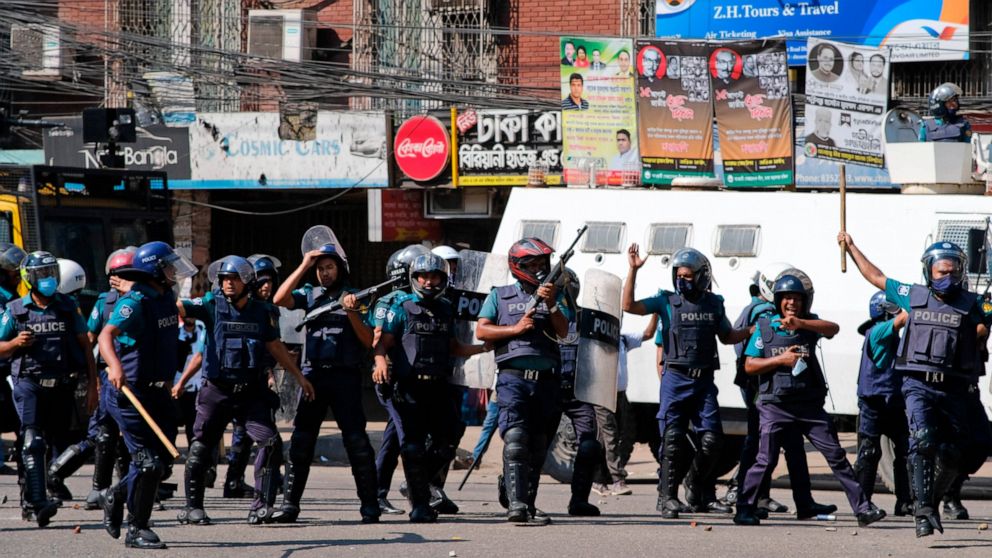 Protests erupt in Dhaka, amid Muslim-Hindu tensions