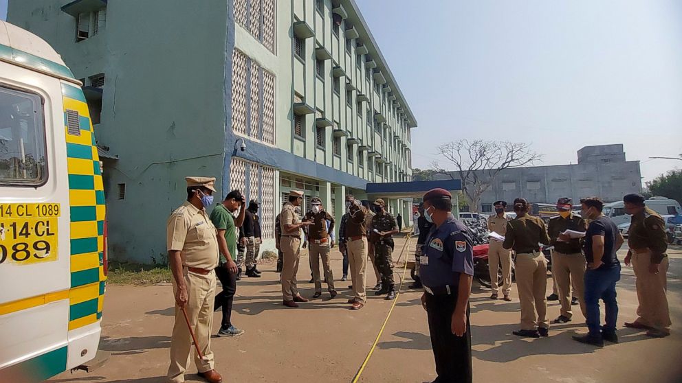 The fire in the western Indian hospital kills 10 infants, 7 rescued