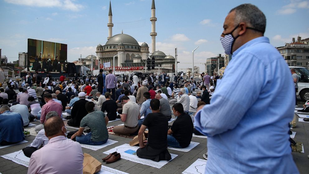 Erdogan inaugurates landmark mosque on main Istanbul square