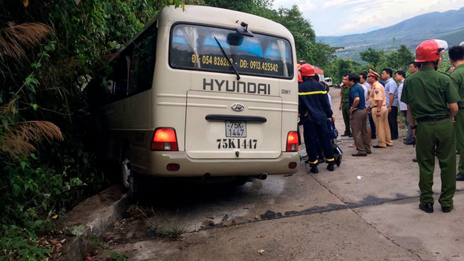 20 Singapore Students Injured In Bus Accident In Vietnam Abc News