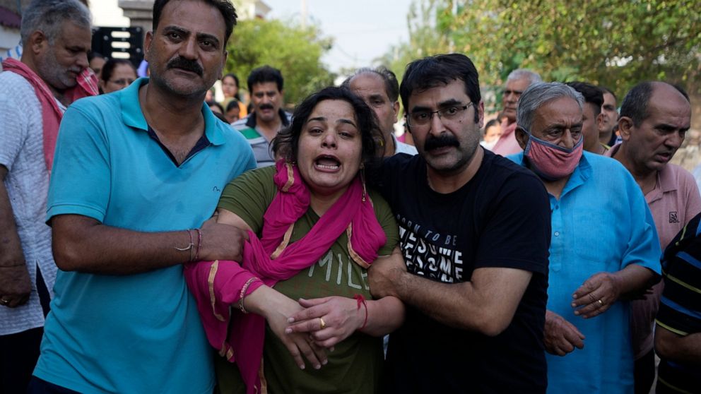 Kashmiri Hindus protest killing of minority community member