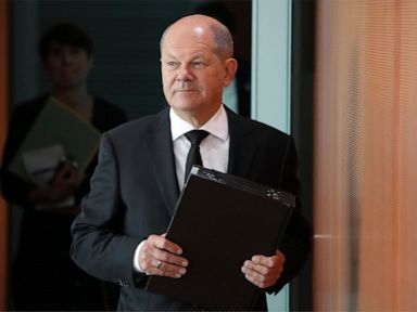 Germany: Pressure grows on Scholz over tax scam ties thumbnail
