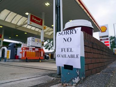  UK gas stations run dry as trucker shortage sparks hoarding