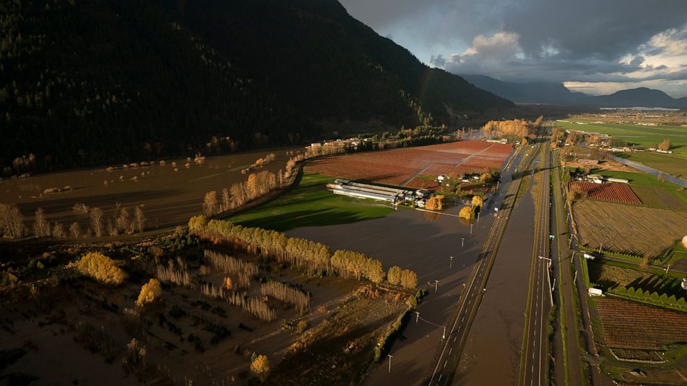 Canada sending military personnel to help with BC floods