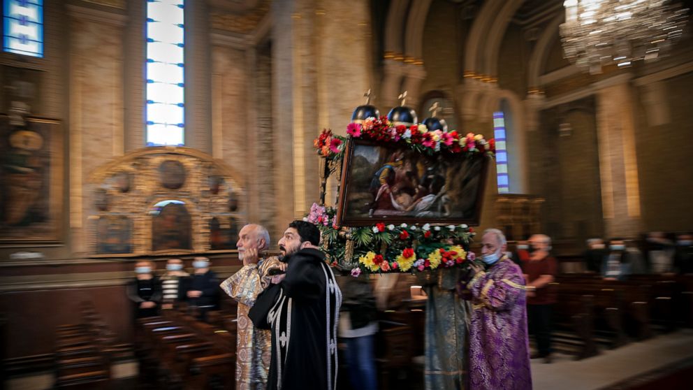 AP PHOTOS: Dwindling Armenians show Easter faith in Romania