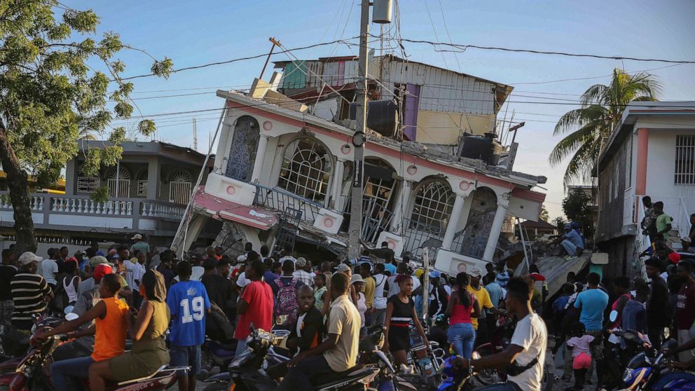 Powerful quake adds to Haiti's misery, killing at least 304