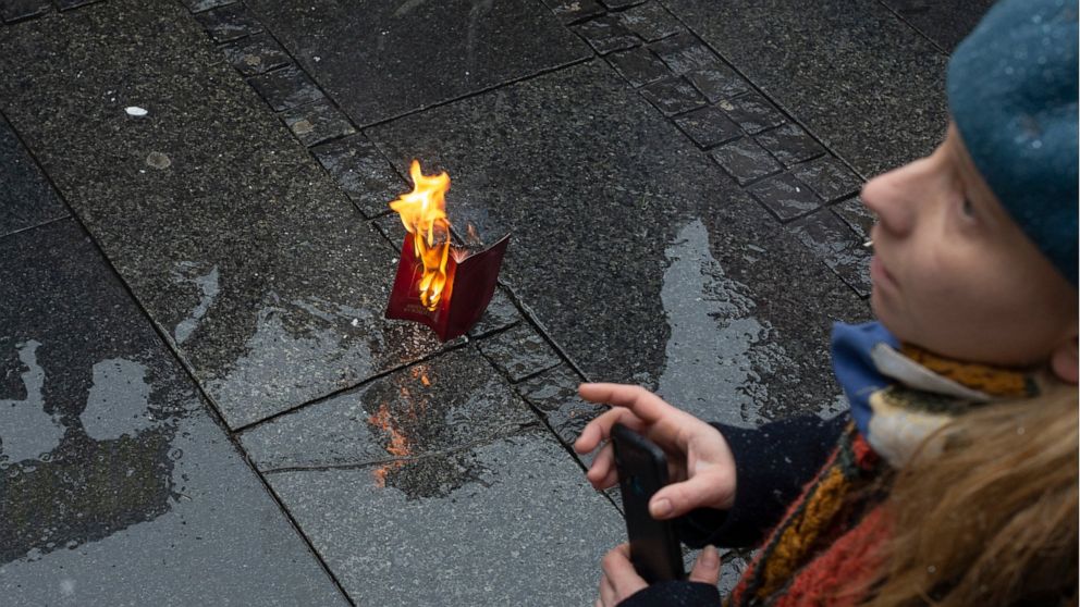 Russians living in Serbia join rally against Ukraine war