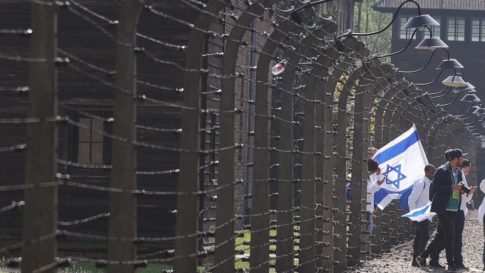 Young Jews March In Poland To Remember Holocaust Victims Abc News