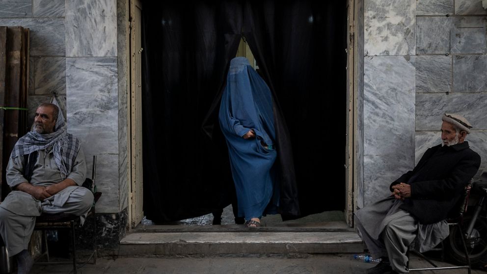 Despite mistrust, Afghan Shiites seek Taliban protection
