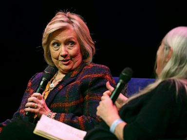 Clinton criticizes UK for blocking Russian influence report