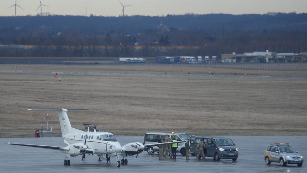 U.S. airborne infantry troops in Poland amid Ukraine tension