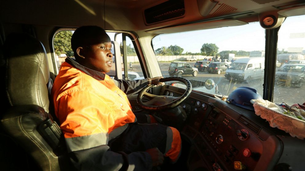Zimbabwe's women battle gender discrimination amid pandemic Zimbabwe's women battle gender discrimination amid pandemic