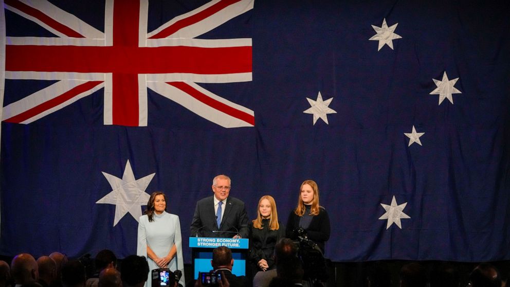 Australian Labor topples conservatives; PM faces early tests - ABC News
