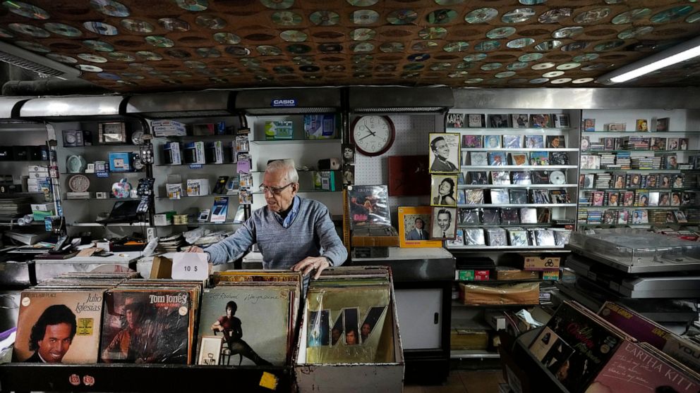 Once Lebanon's center of glamor, Hamra Street goes dark