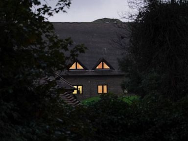 Man dies at UK migrant center criticized over conditions