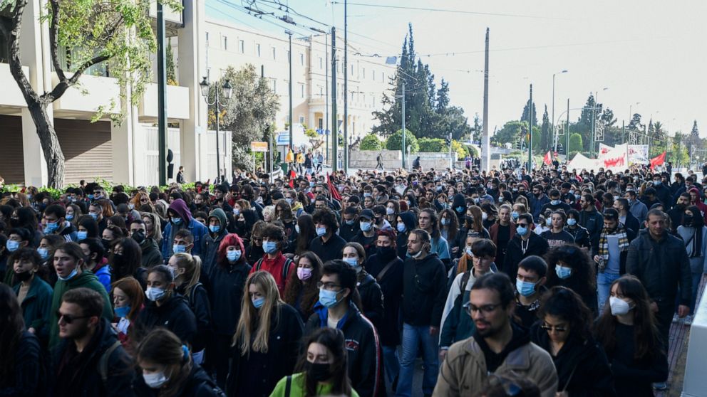 Minor clashes at marches honoring Greek youth shot by police