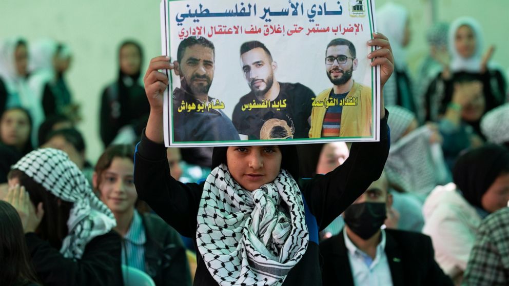 Calls mount for Israel to free Palestinians on hunger strike