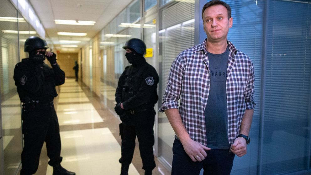 Russian court restricts Navalny's anti-corruption foundation