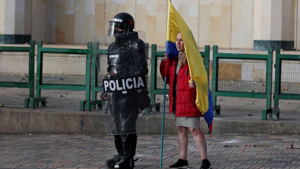 Report links Colombian police to deaths of 10 protesters