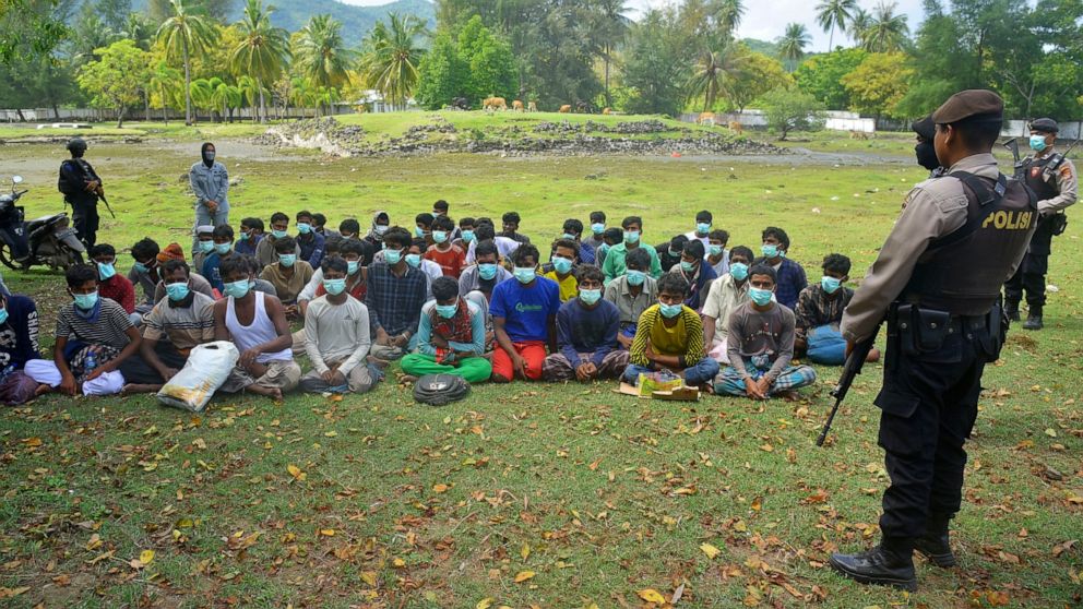 58 Muslim Rohingya mendarat di pantai Aceh, Indonesia