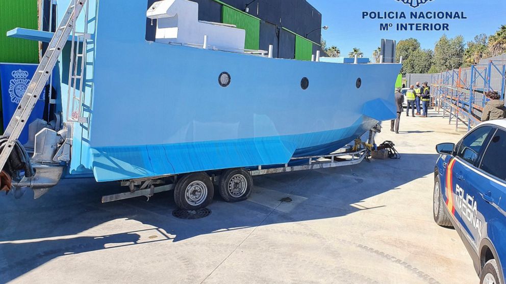 Spanish police sink submarine plans for drug smugglers