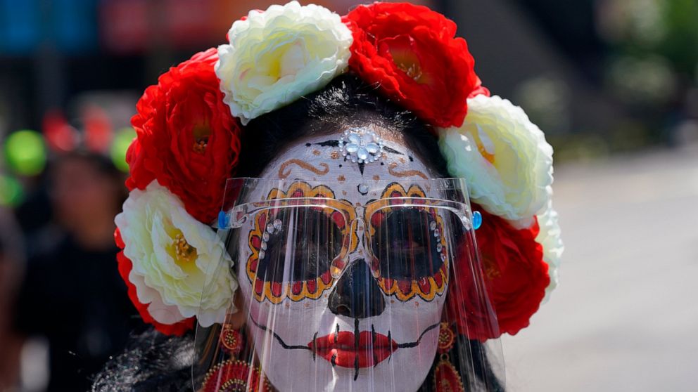 Mexico celebrates Day of the Dead after pandemic closures