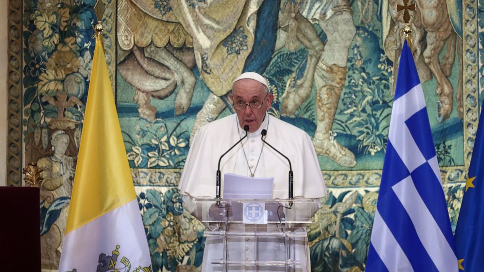 En la cuna de la democracia, el Papa advierte sobre amenazas populistas