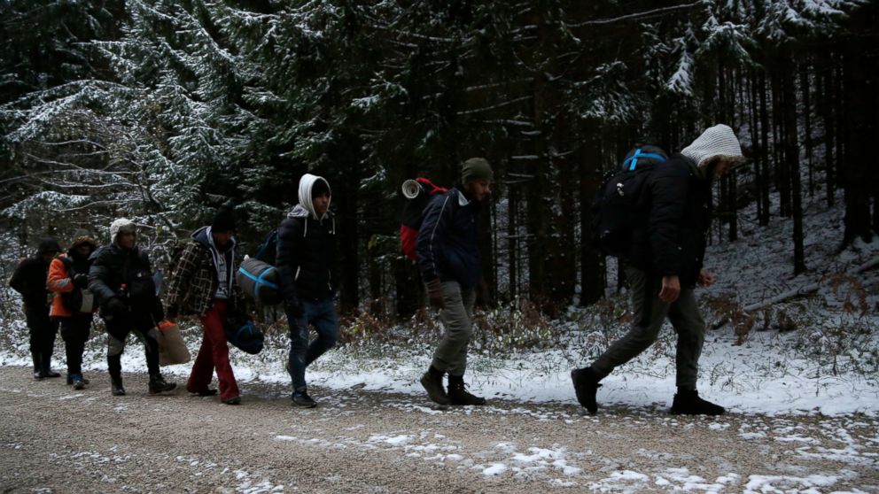 Bosnia Migrants Cold weather