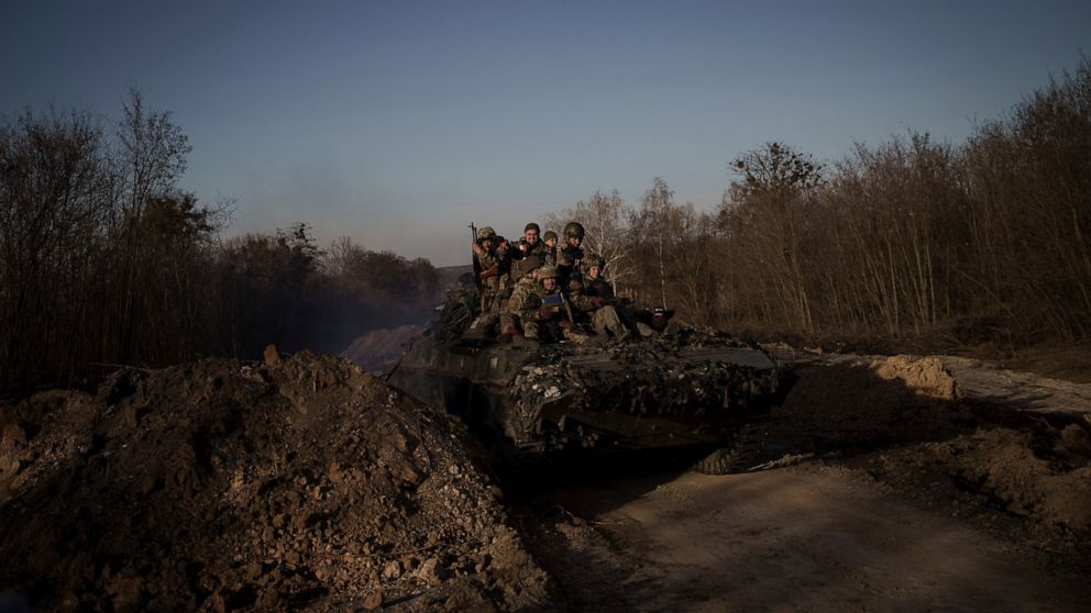 AP PHOTOS: Day 33: Volunteers rally to aid of Ukraine army