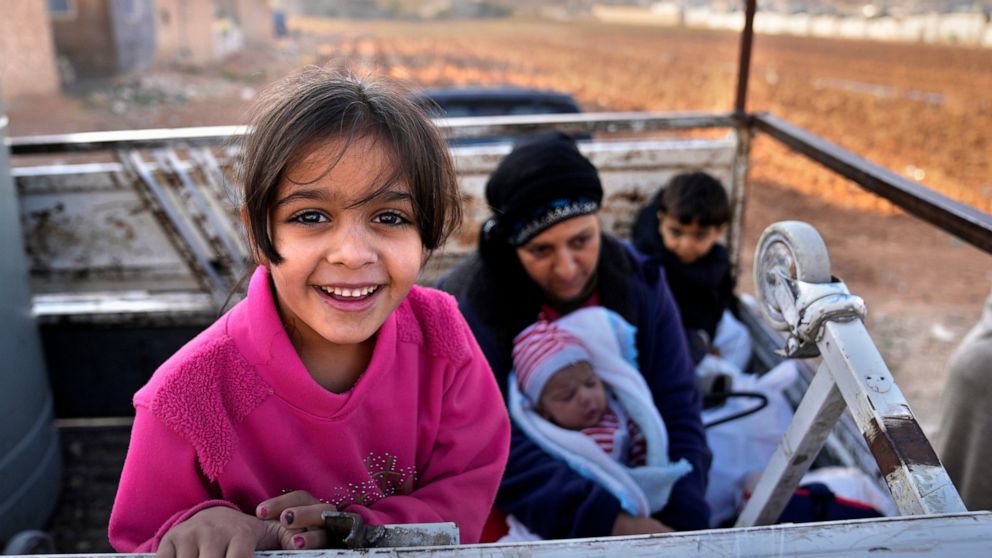 Heading home: Syrian refugees in Lebanon going back to Syria