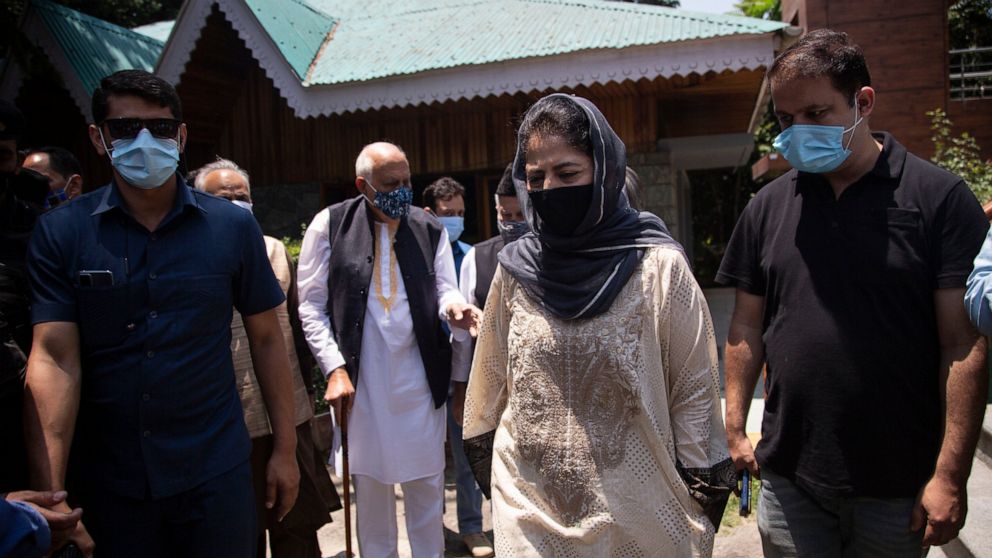 Modi to meet Kashmir leaders 1st time after altering region