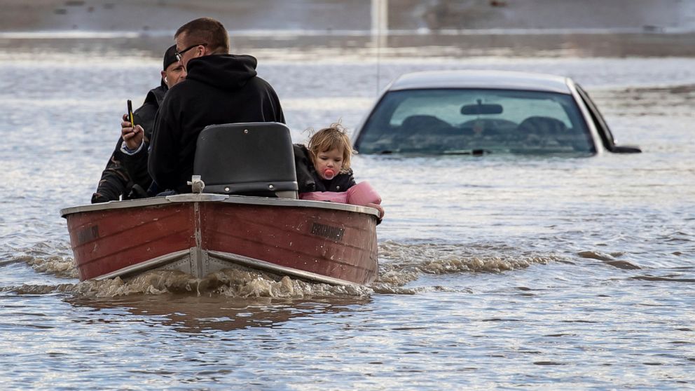 At least 1 dead from mudslides in Canada after heavy rains